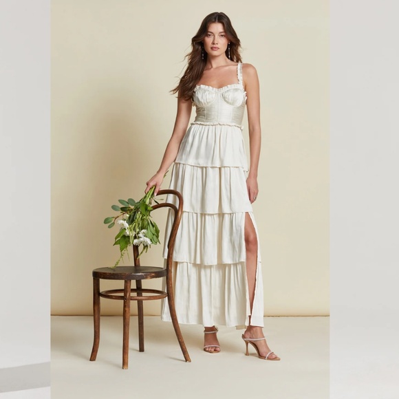 ASTR the Label Tempany Tiered Dress - Picture 1 of 3
